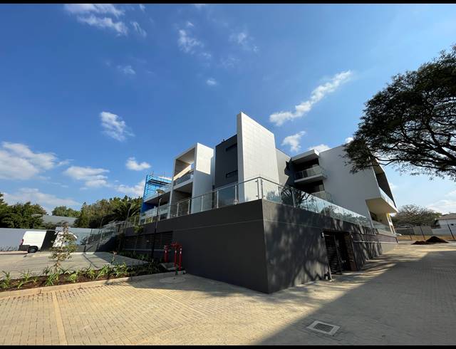 2,173M² OFFICE TO LET IN BRYANSTON